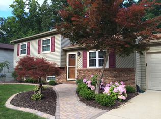 1025 Fairway Trails Dr, Brighton, MI