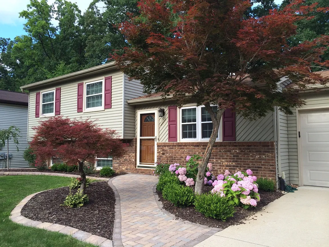 1025 Fairway Trails Dr photo 1