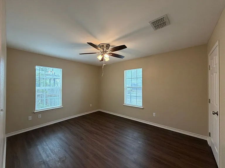 1618 Birch Pl — Photo 11