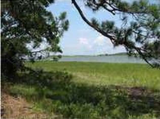 4 Woody Ln, Folly Beach, SC 29439