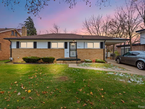 23650 Marlow St, Oak Park, MI 48237