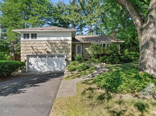 401 Greenway, Albany, NY 12208