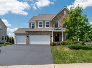 652 Maple Vista Dr, Delaware, OH 43015