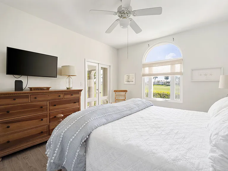 5045 Harmony Cir #102 — Photo 32