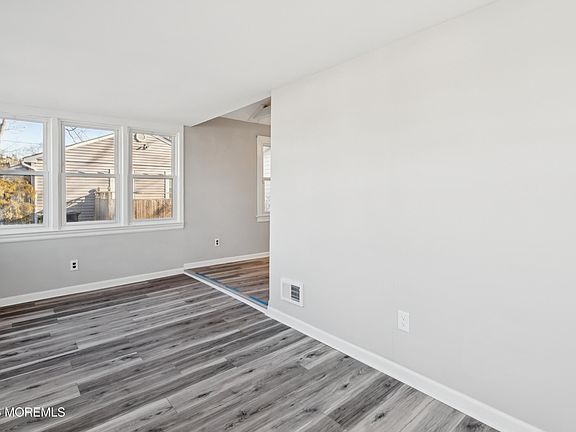 4th image of 333 Tiller Avenue