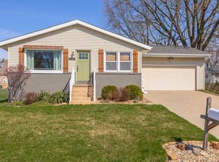 1812 Johnson Dr, Normal, IL 61761