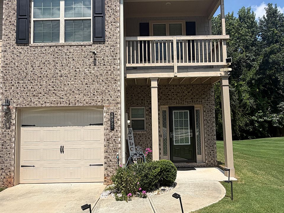 1st image of 2557 Castellan Dr
