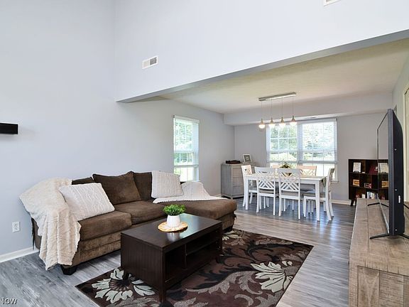 4th image of 263 Teal Cir