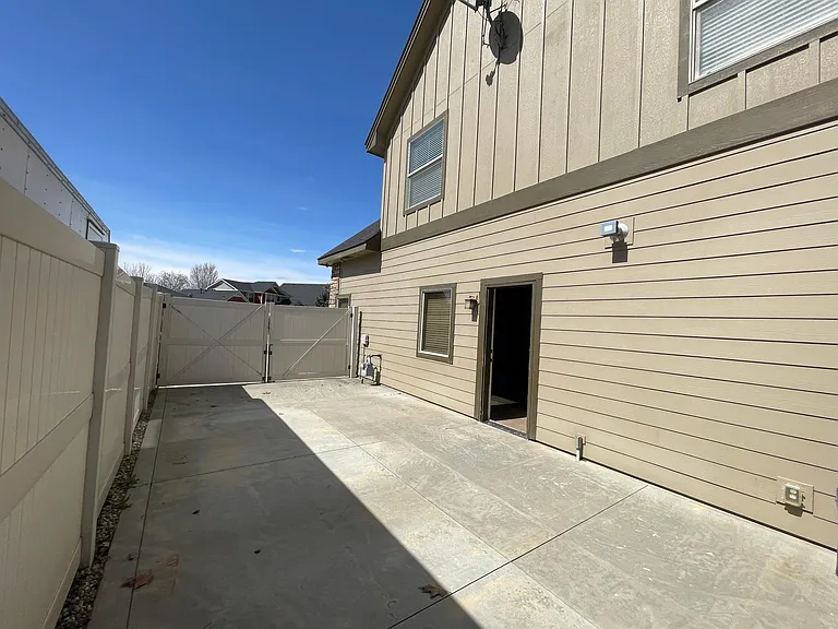 644 N Senora Way — Photo 40