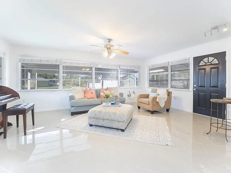 4584 San Antonio Ln — Photo 3