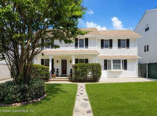 3927 Victory Blvd, Staten Island, NY 10314
