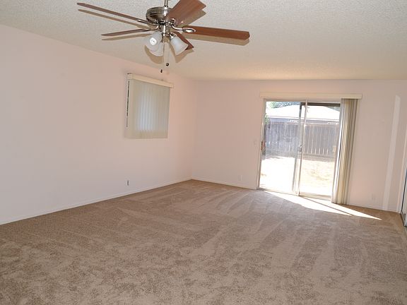 4th image of 2042 E Lincoln Ave