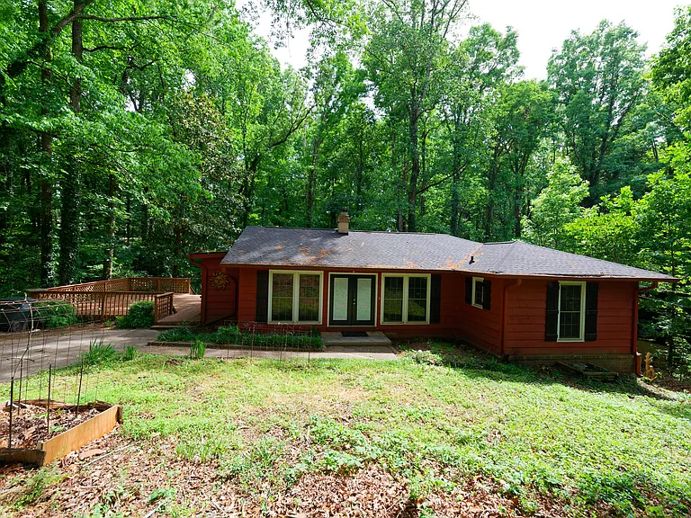 1081 Mountain Woods Ct — Photo 8