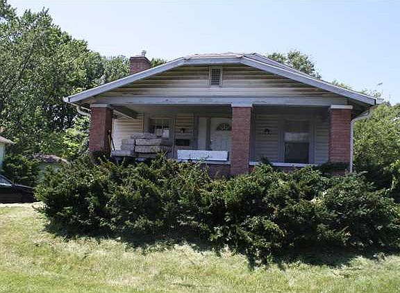 3rd image of 2114 N Arlington Ave