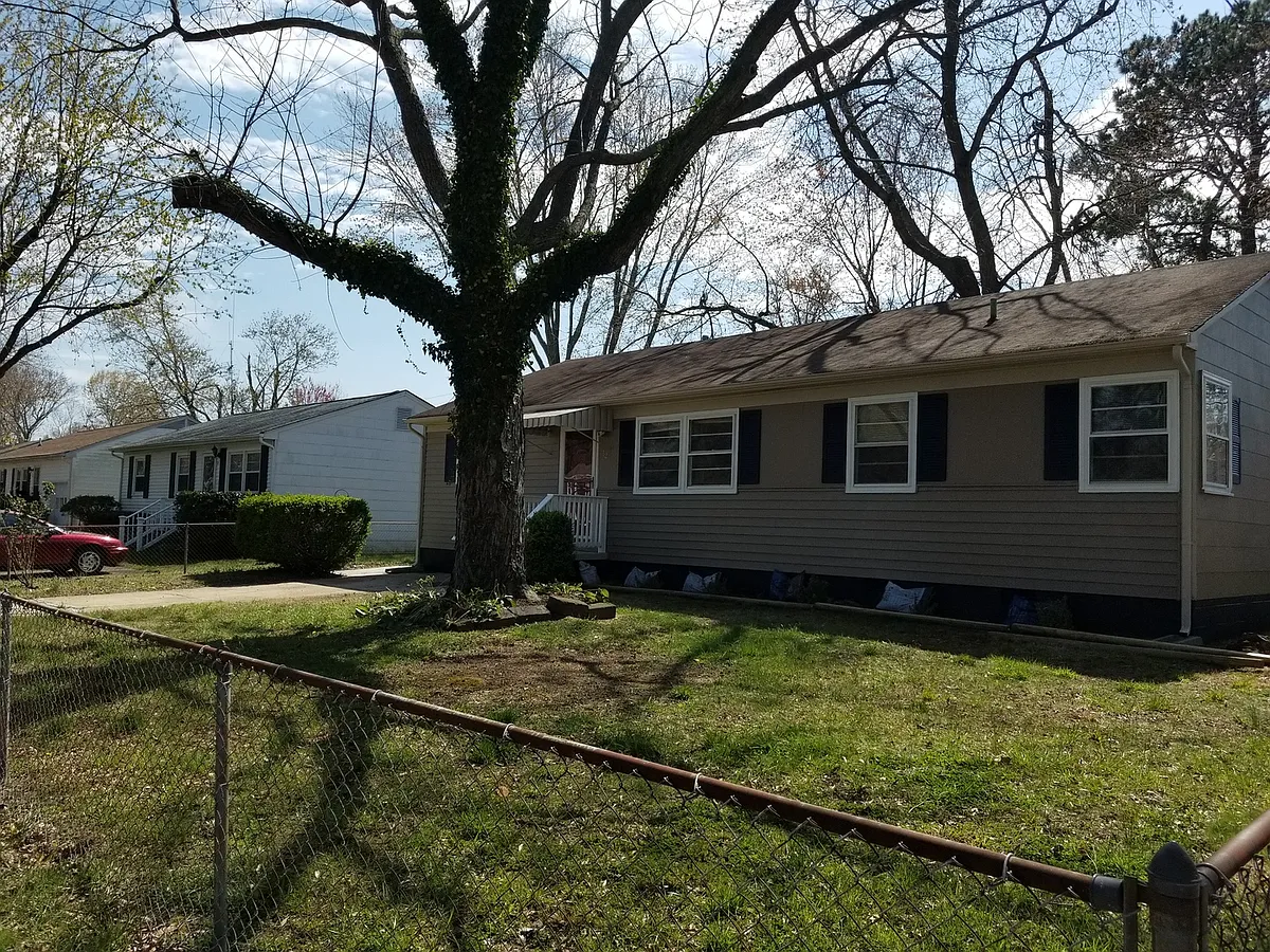 Building Photo - 12 Clemwood Pkwy