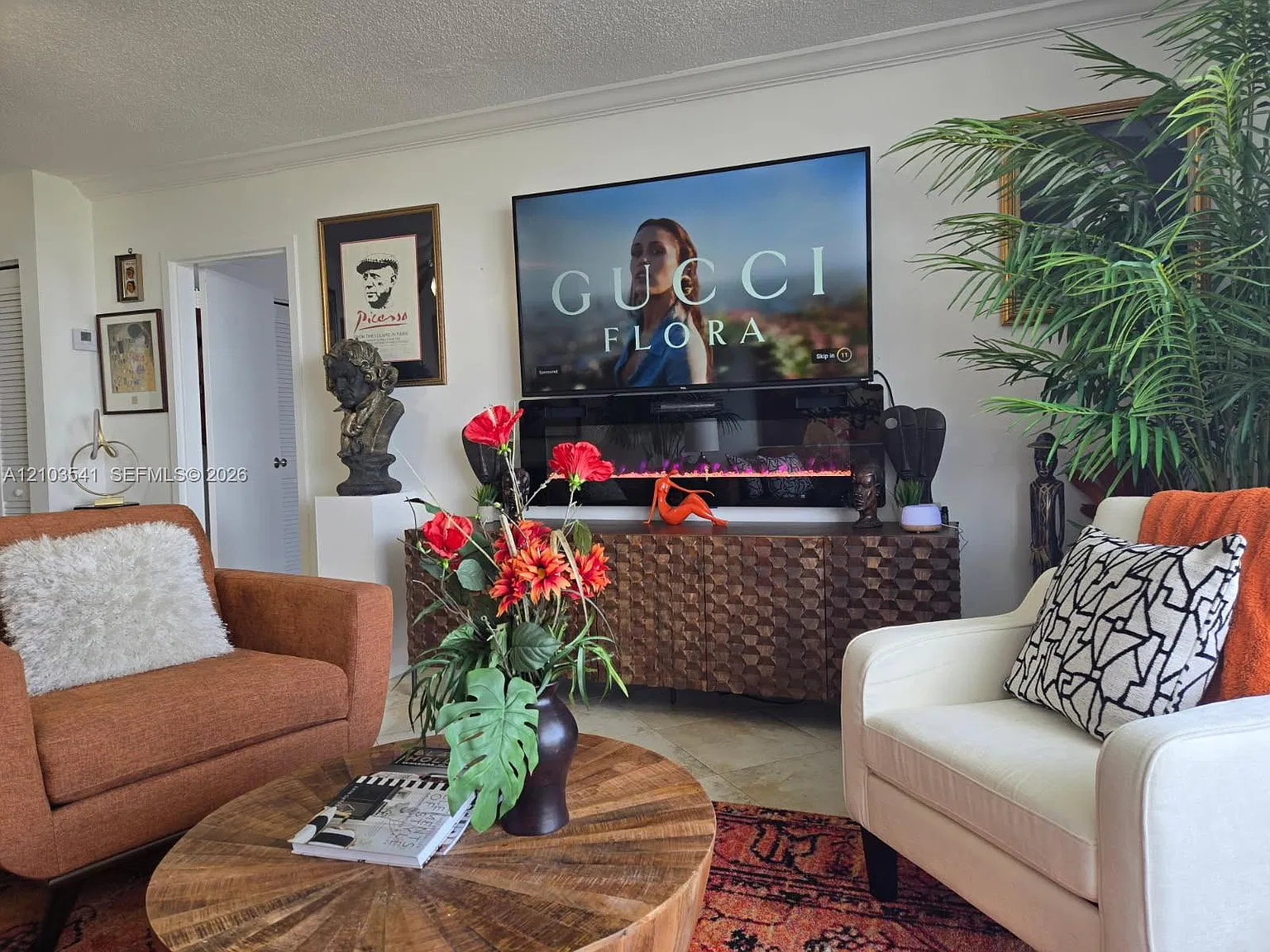 Keystone Towers Condo — Photo 2