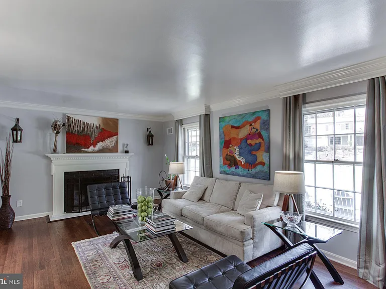 7510 Shadywood Rd — Photo 8