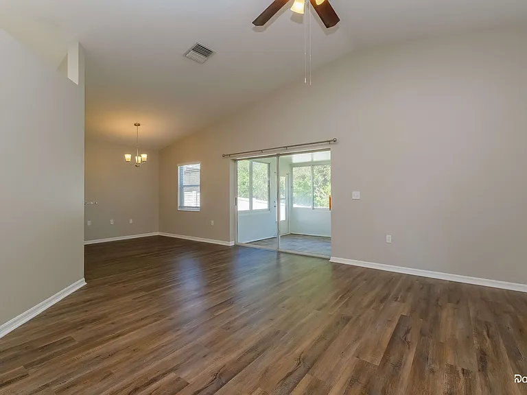 31349 Wrencrest Dr — Photo 5