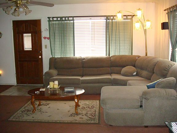 4th image of 33040 Adelfa St