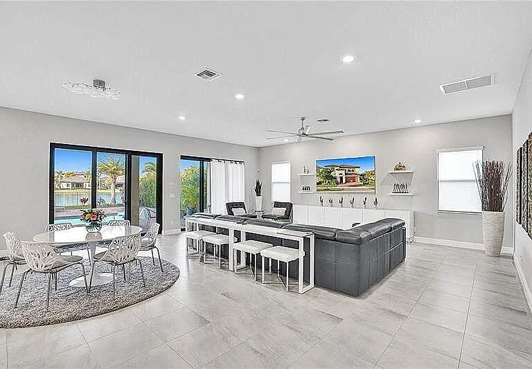 11720 Waterway Cir — Photo 24
