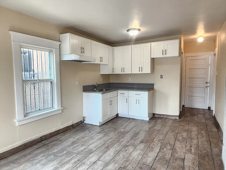211 E Gage Ave — Photo 6