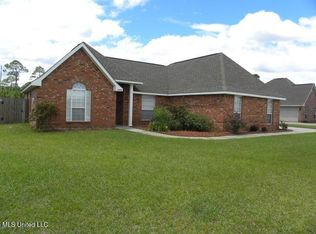3015 Village Cir, Ocean Springs, MS 39564