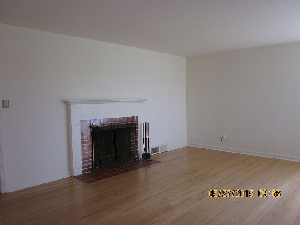 1st image of 10718 Greenwood Ave N