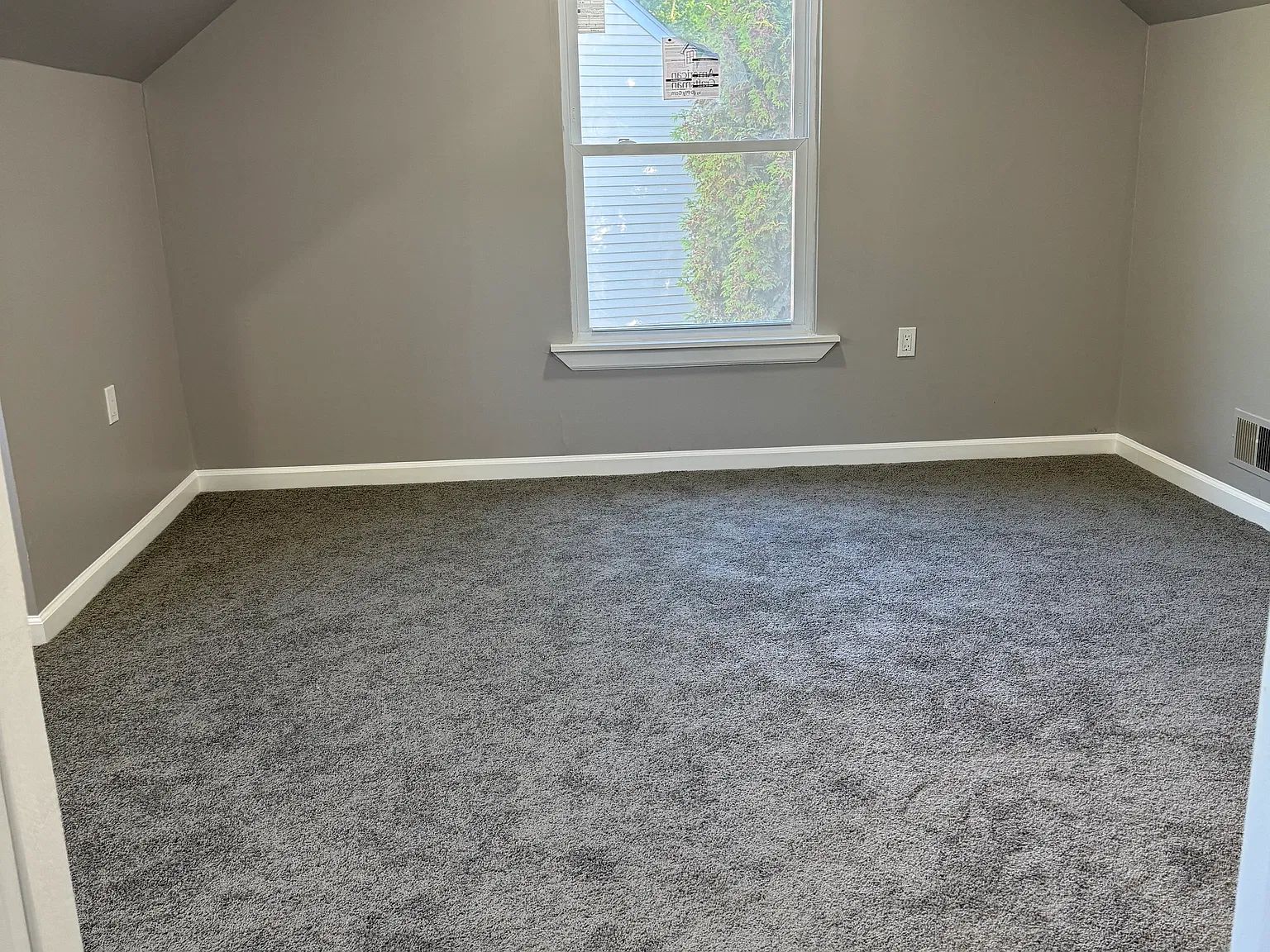 533 Leawood Ave — Photo 1