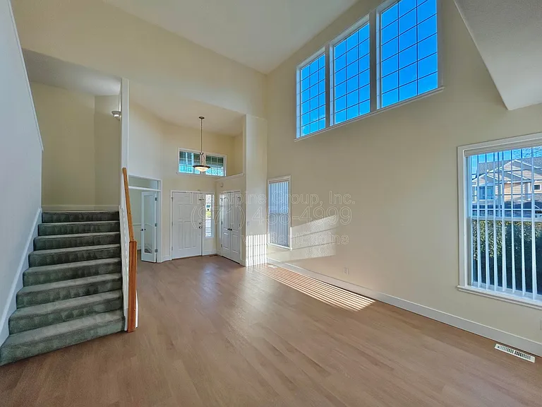 351 NW Kotrik Pl — Photo 10