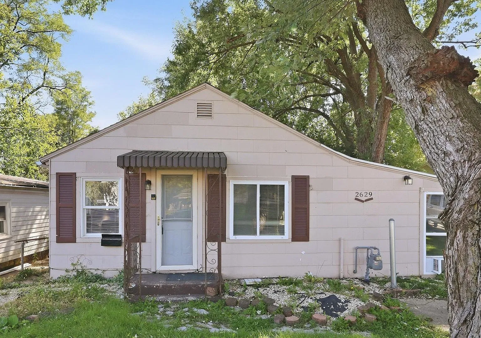 Nice 3 Bed 1.5 Bath in Springfield! — Photo 2