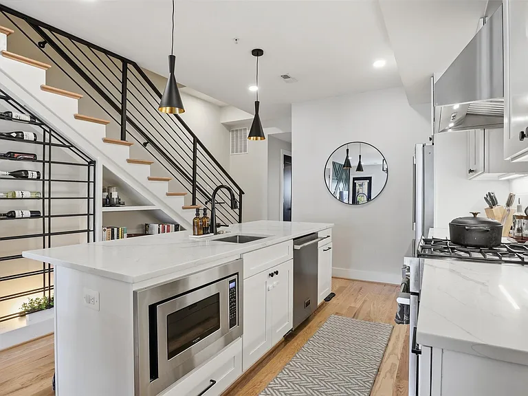 1222 Neal St NE #3 — Photo 11