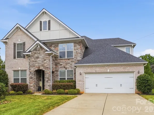 7437 Basie Park Ct, Charlotte, NC 28277