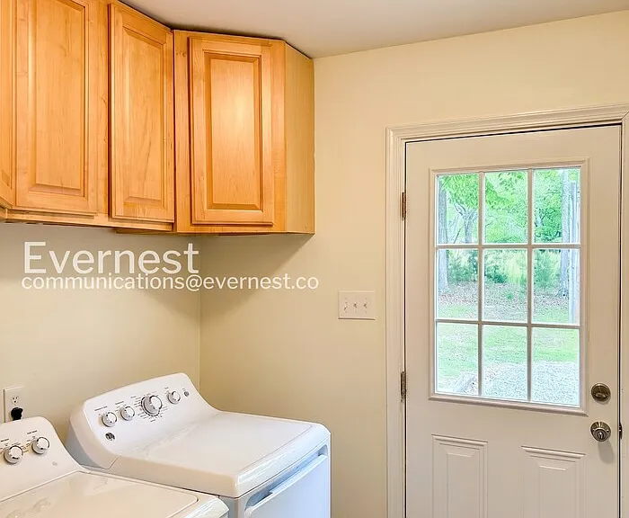 2581 Glenridge Ct — Photo 18