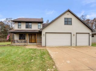 379 Pine St, Manawa, WI 54949