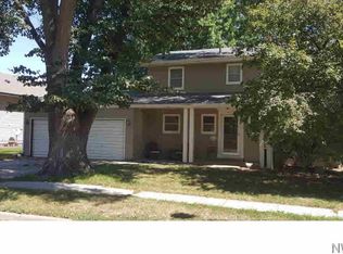 210 S Plum St, Vermillion, SD 57069