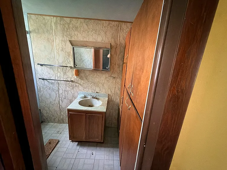 143 Elm St — Photo 10