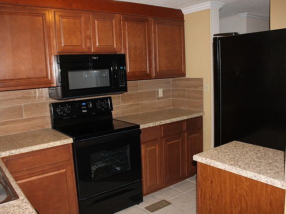 2nd image of 2106 Kingstree Cir