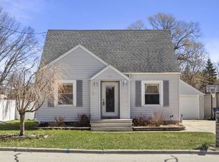 212 N Milwaukee St, Fredonia, WI 53021