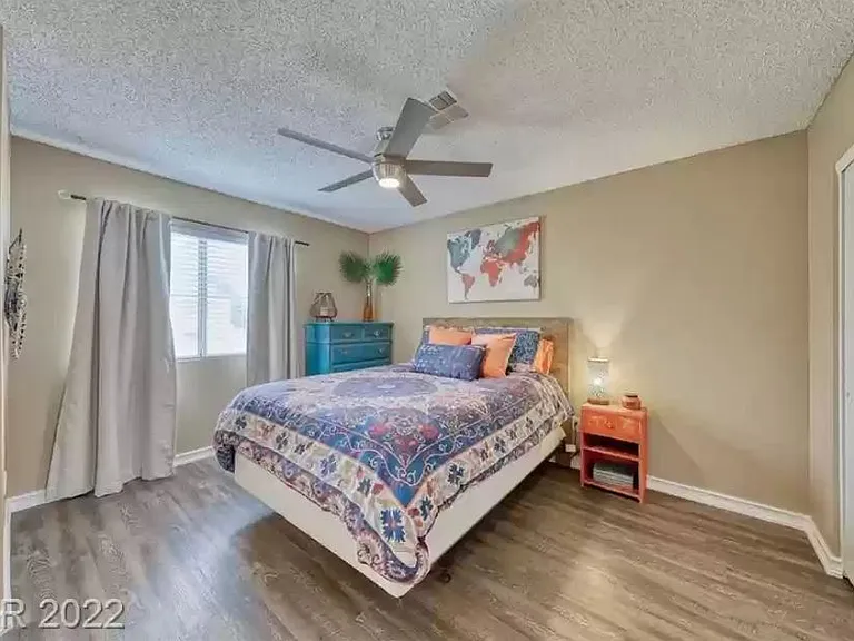 533 Meadbury Dr — Photo 31