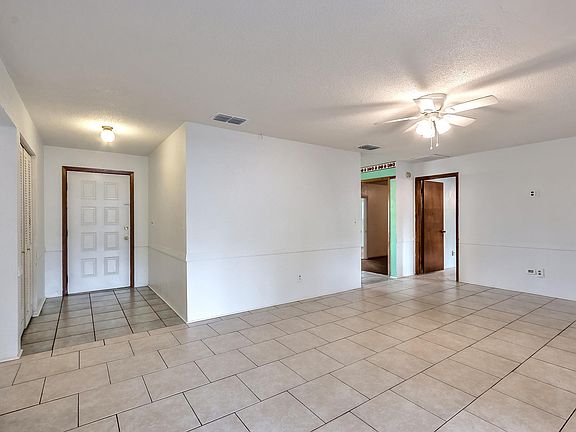 4th image of 455 Sauls St