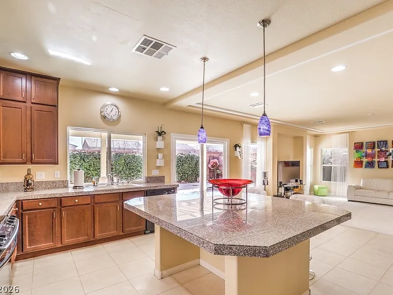 6437 Grand Mayne Ct — Photo 14