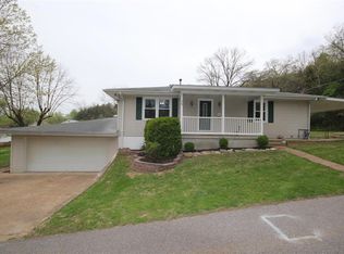 409 N 5th St, Eureka, MO 63069