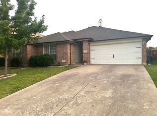 6716 Silvercrest Dr, Arlington, TX 76002