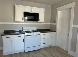 297-299 Sargeant St #3, Holyoke, MA 01040