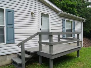 1114 Dime Rd, Vandergrift, PA 15690