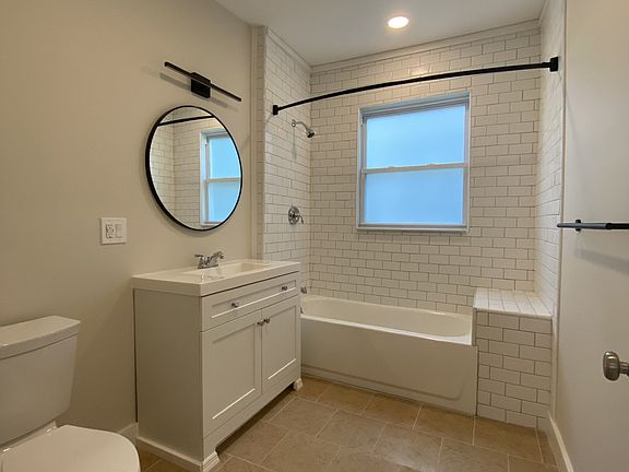 5th image of 114 Blaisdell St #2