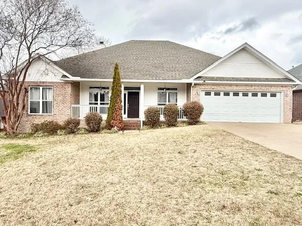 51 Ouachita Dr, Maumelle, AR 72113