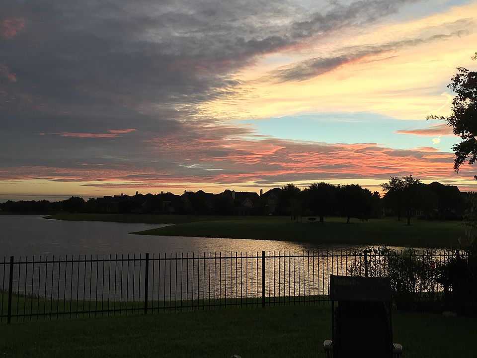 1st image of 307 Waterside Estates Cir