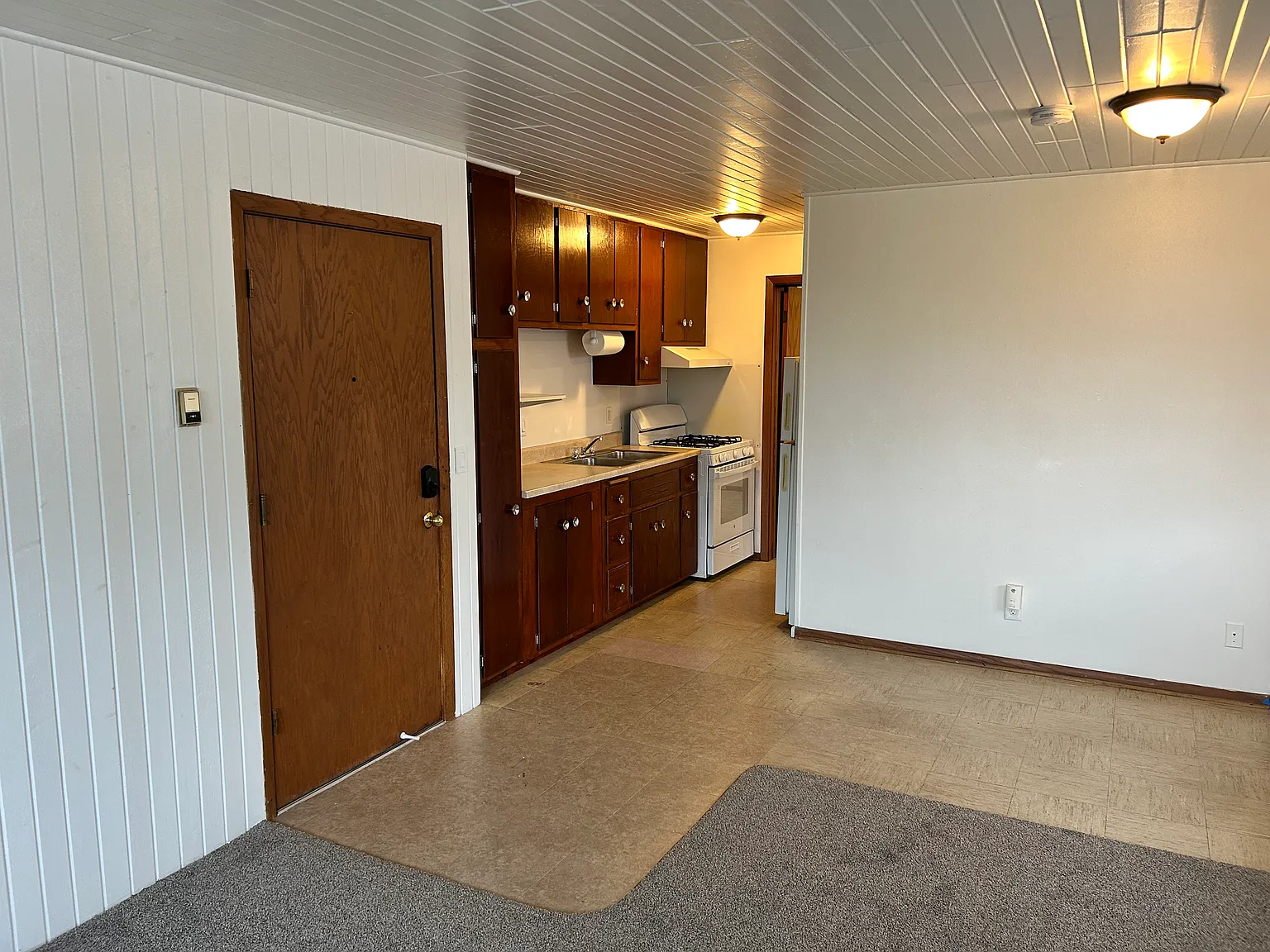 1 bed, 550 sqft, $950 — Photo 2