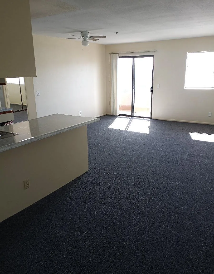 445 Landfair Ave — Photo 4